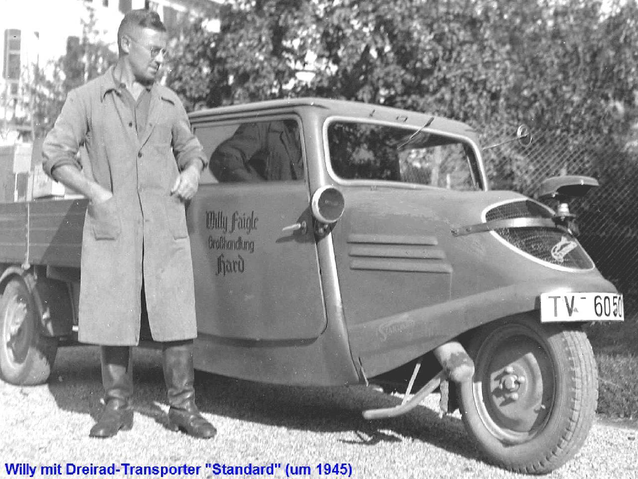 Willy mit Dreirad-Transporter „Standard" (um 1945)